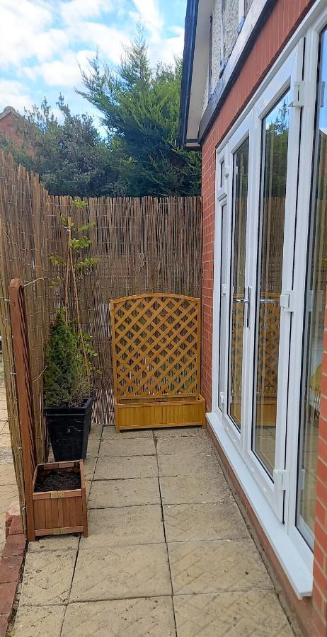 Apartment Colchester Sunny With Ev Charging Point Lexden